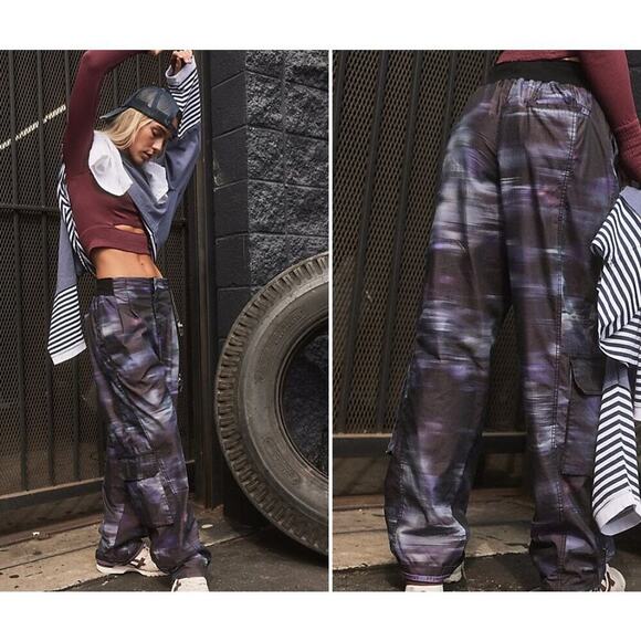 Free People Movement women's Mesmerize Me Printed Pants  S NWT Cargo Relaxed - Picture 9 of 9
